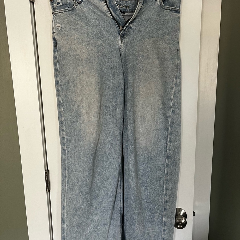 American Eagle Outfitters Light Wash Straight Leg Jeans